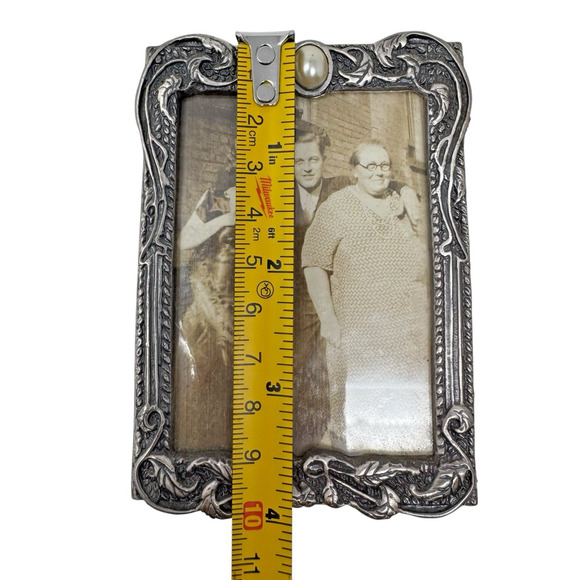 Lot of 2 Vintage Ornate Frames w/ Photo 1930s Metal Pearl Accent & Gold Frame - Picture 9 of 10